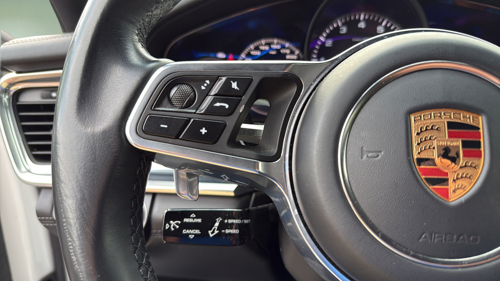 Used 2018 Porsche Panamera 4S AWD/4WD image 32