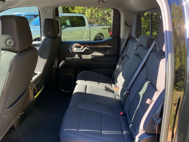Used 2023 GMC Sierra 1500 Elevation w/ Preferred Package RWD image 9