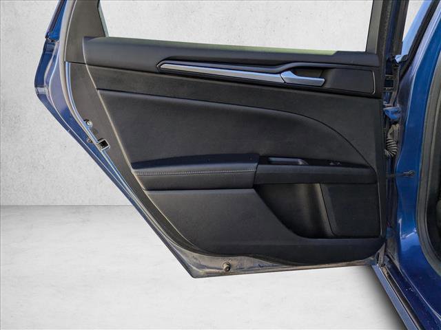Used 2017 Ford Fusion Titanium image 16
