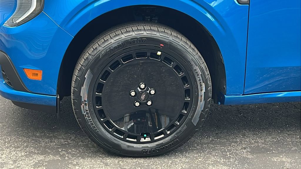 New 2025 Ford Maverick Lobo image 12