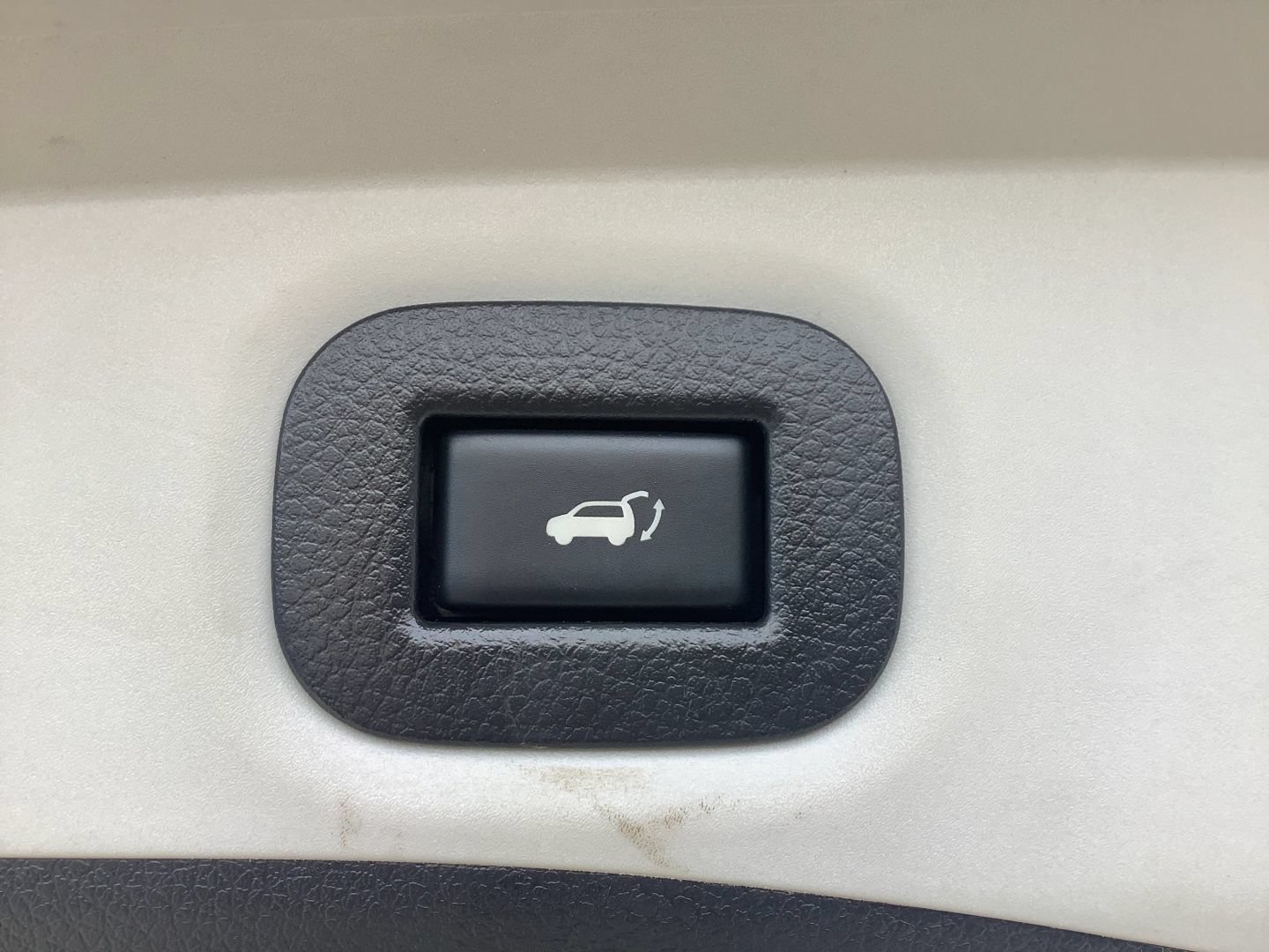Used 2015 Nissan Rogue SL w/ SL Premium Package AWD/4WD image 16
