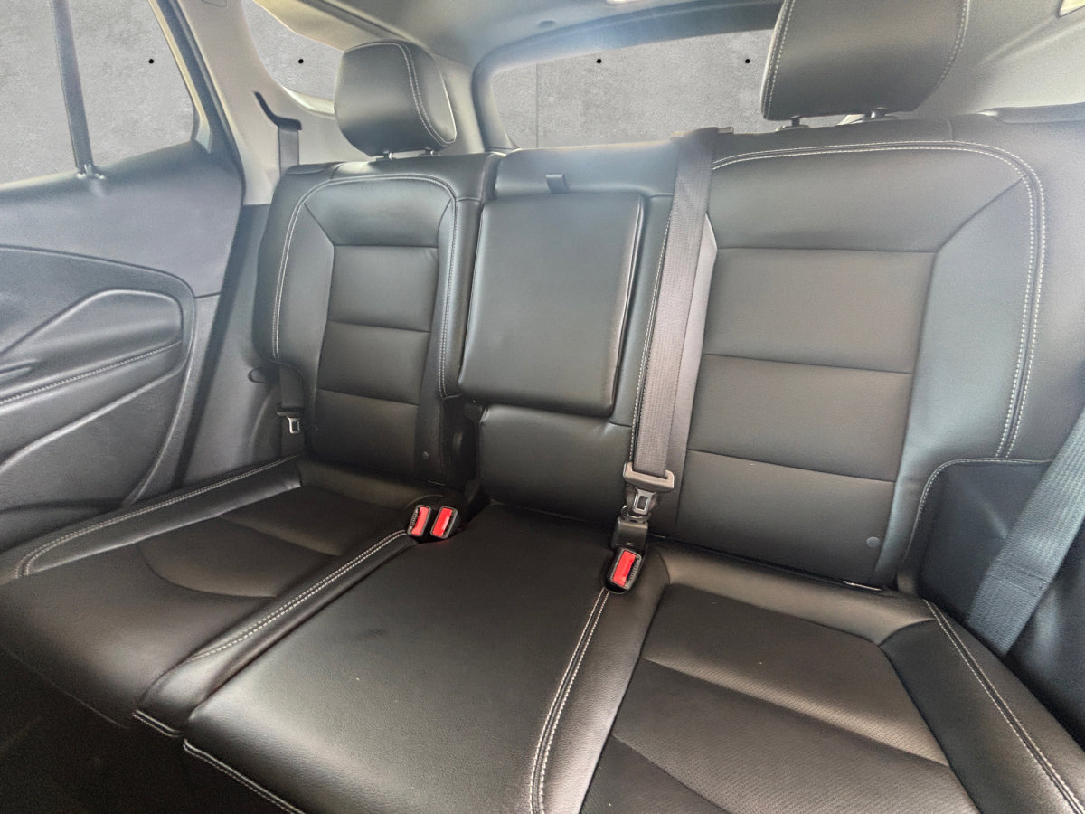 Certified 2024 GMC Terrain SLT image 27