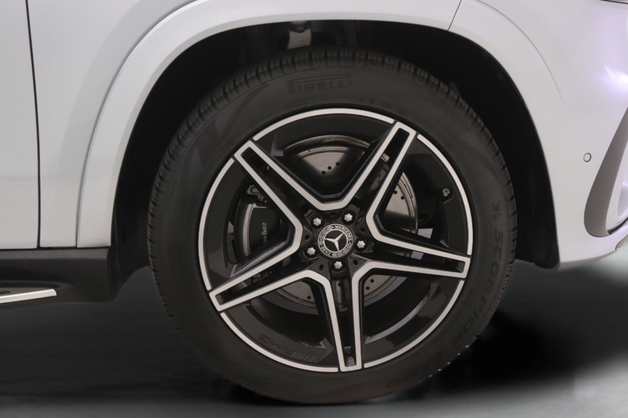 New 2026 Mercedes-Benz GLS 450 4MATIC image 10