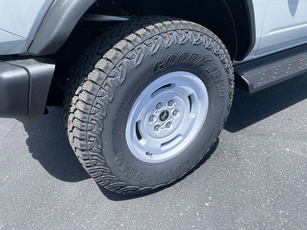 New 2026 Ford Bronco Heritage Edition AWD/4WD image 3