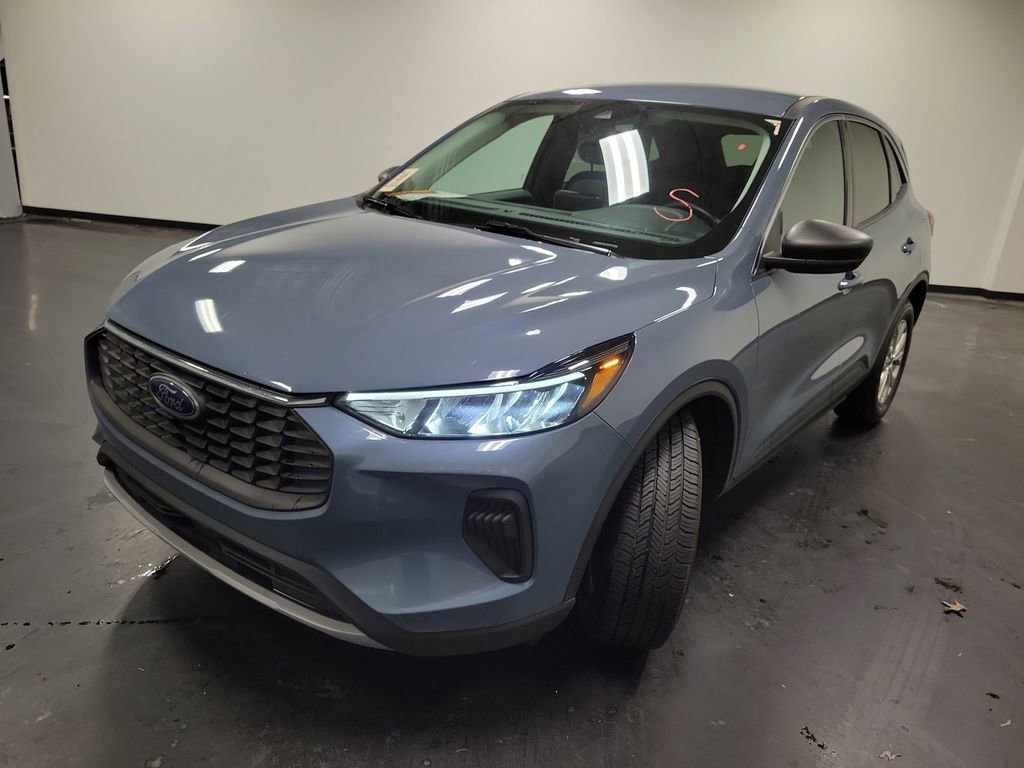 Used 2023 Ford Escape Active image 4