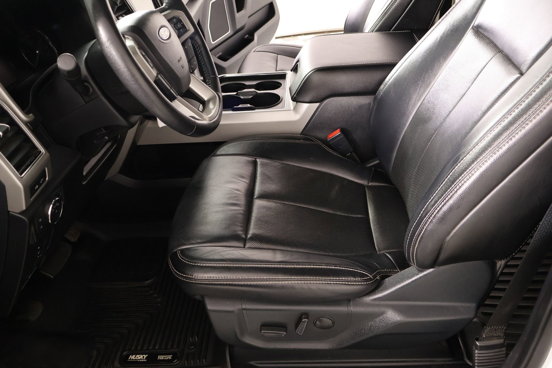 Used 2020 Ford F250 Lariat w/ Lariat Value Package AWD/4WD image 11