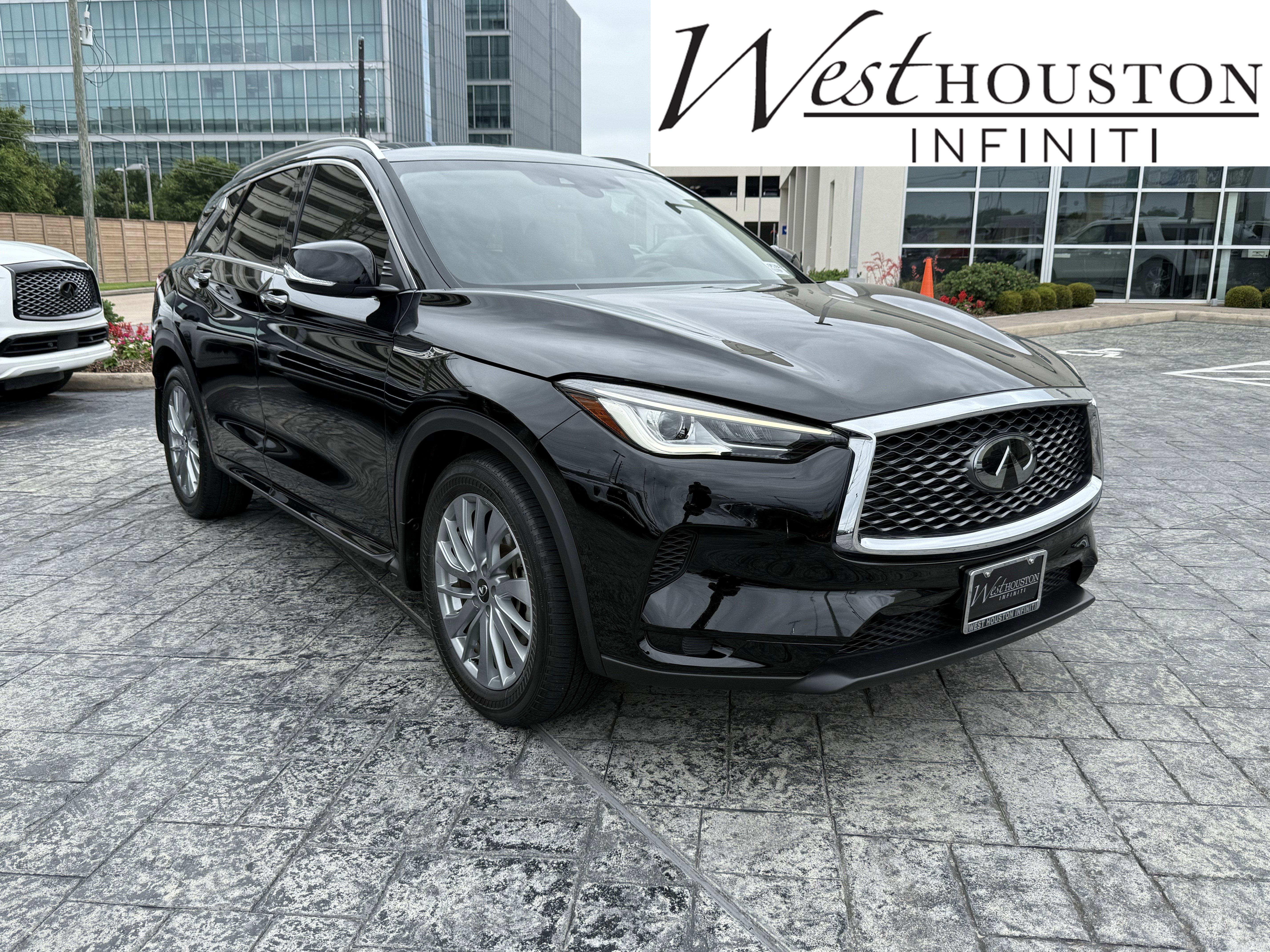 Certified 2024 INFINITI QX50 Luxe FWD image 1
