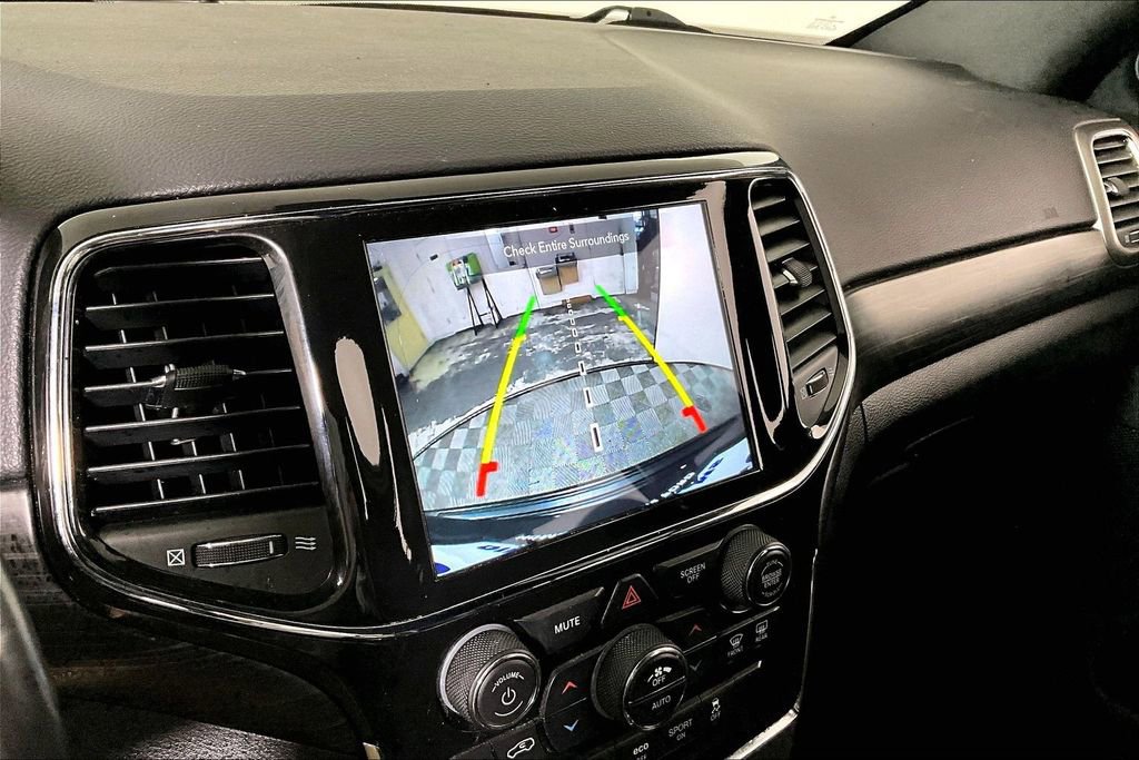 Used 2021 Jeep Grand Cherokee Laredo X image 20