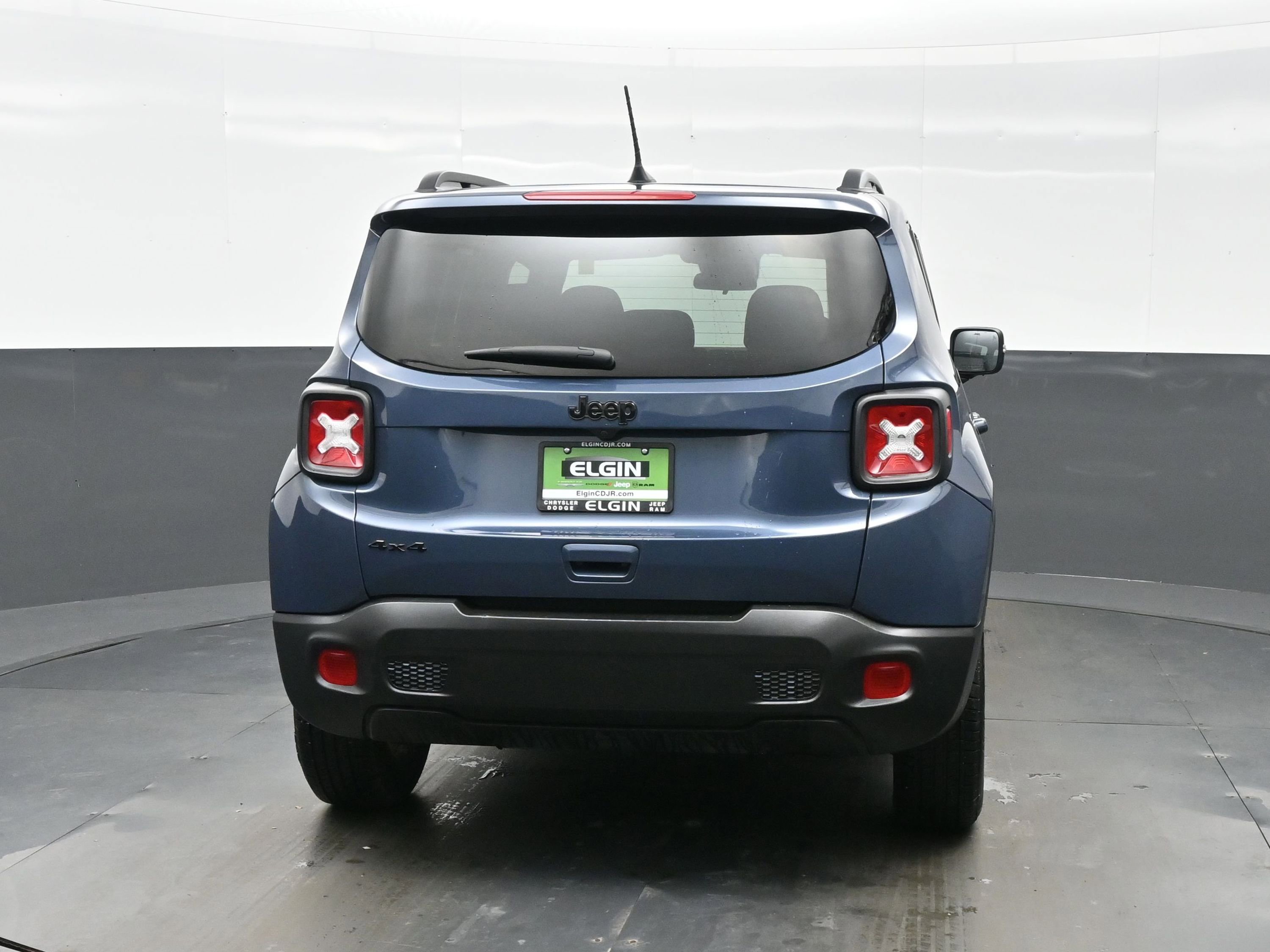 Used 2023 Jeep Renegade Latitude AWD/4WD image 5