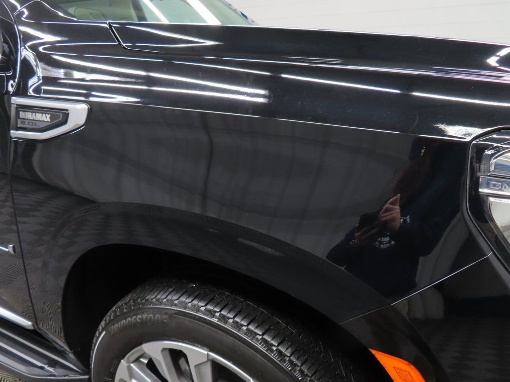 Used 2024 GMC Yukon XL Denali image 33