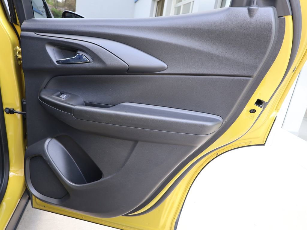 Used 2023 Chevrolet TrailBlazer ACTIV w/ Sun and Liftgate Package FWD image 32