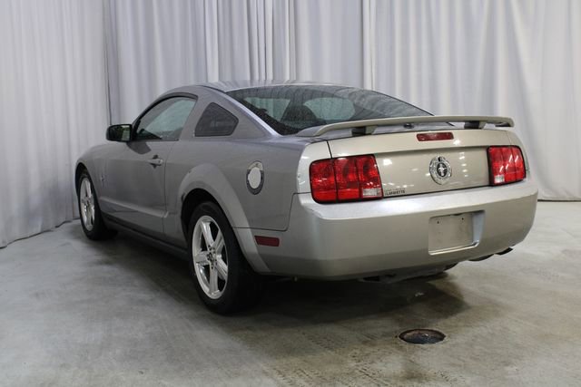 Used 2008 Ford Mustang Deluxe image 22