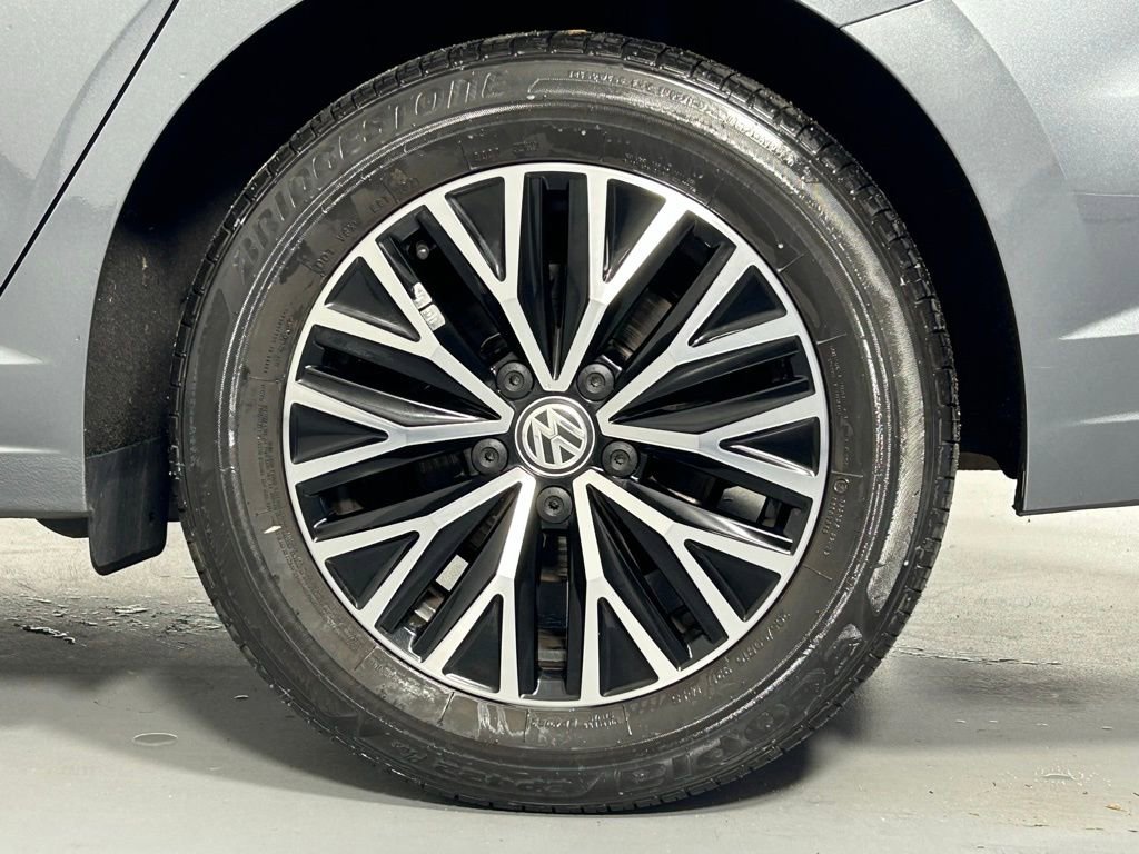 Used 2021 Volkswagen Jetta SE w/ SE Cold Weather Package FWD image 34