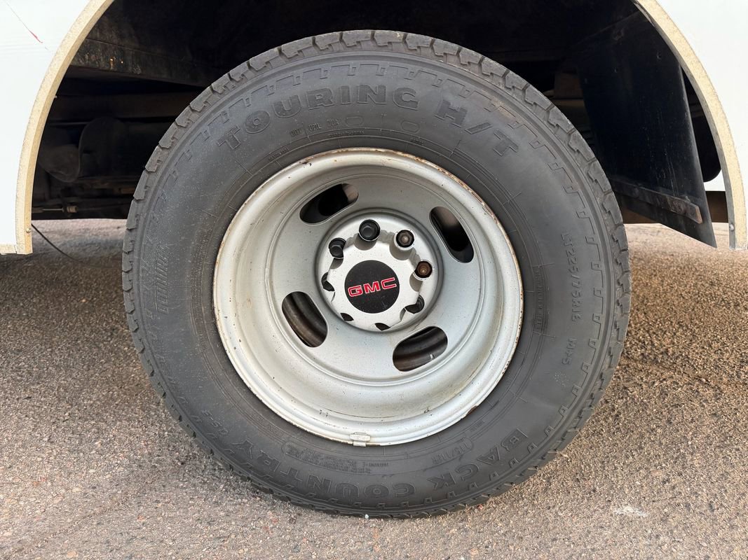 Used 2015 GMC Savana 3500 3500 image 22