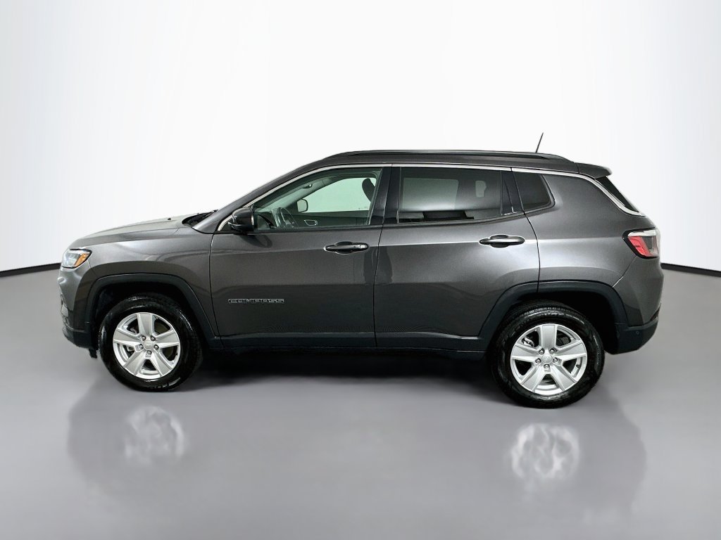Used 2022 Jeep Compass Latitude w/ Convenience Group AWD/4WD image 8