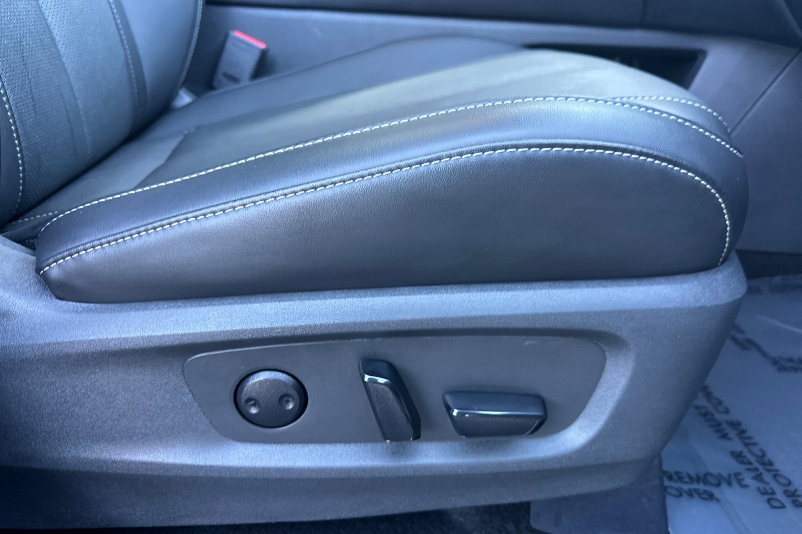 Certified 2025 INFINITI QX60 Luxe w/ Black Edition image 25