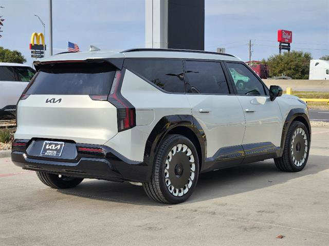 New 2026 Kia EV9 Land w/ Nightfall Edition Package image 26