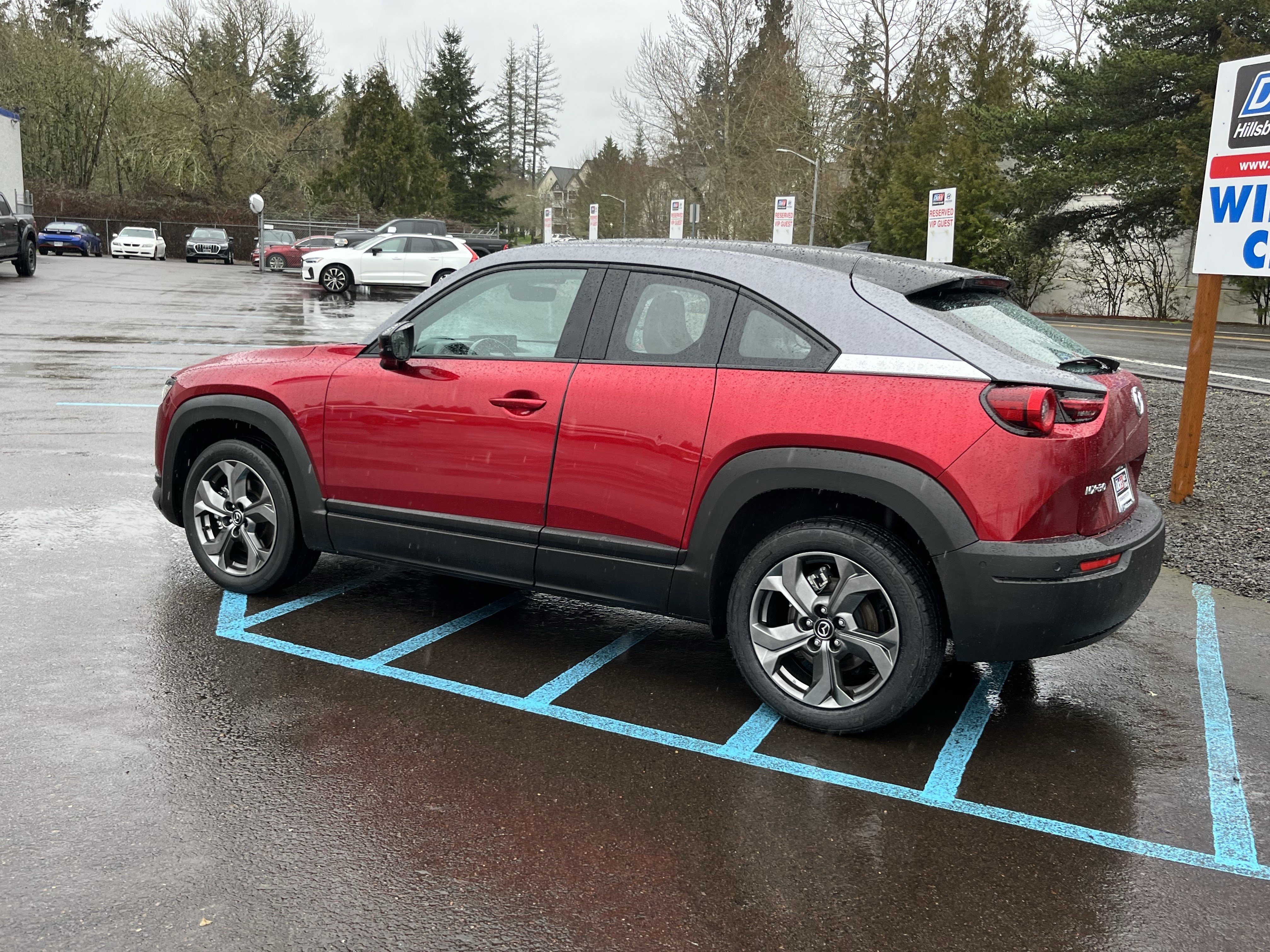 Used 2022 MAZDA MX-30 Electric w/ Premium Plus Pkg image 3