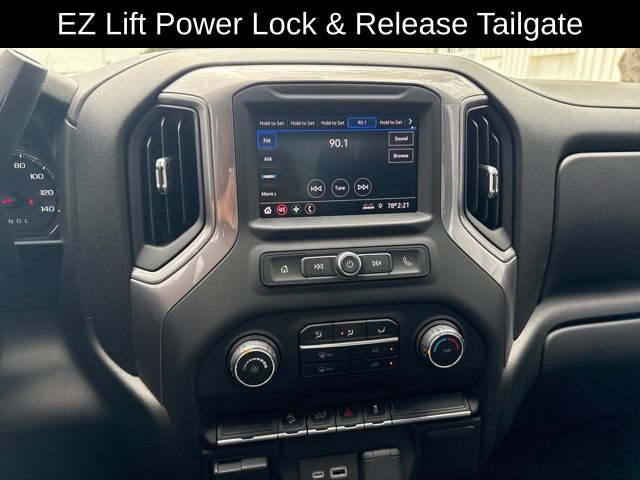 Used 2021 Chevrolet Silverado 1500 Custom Trail Boss w/ LPO, Dark Essentials Package AWD/4WD image 17