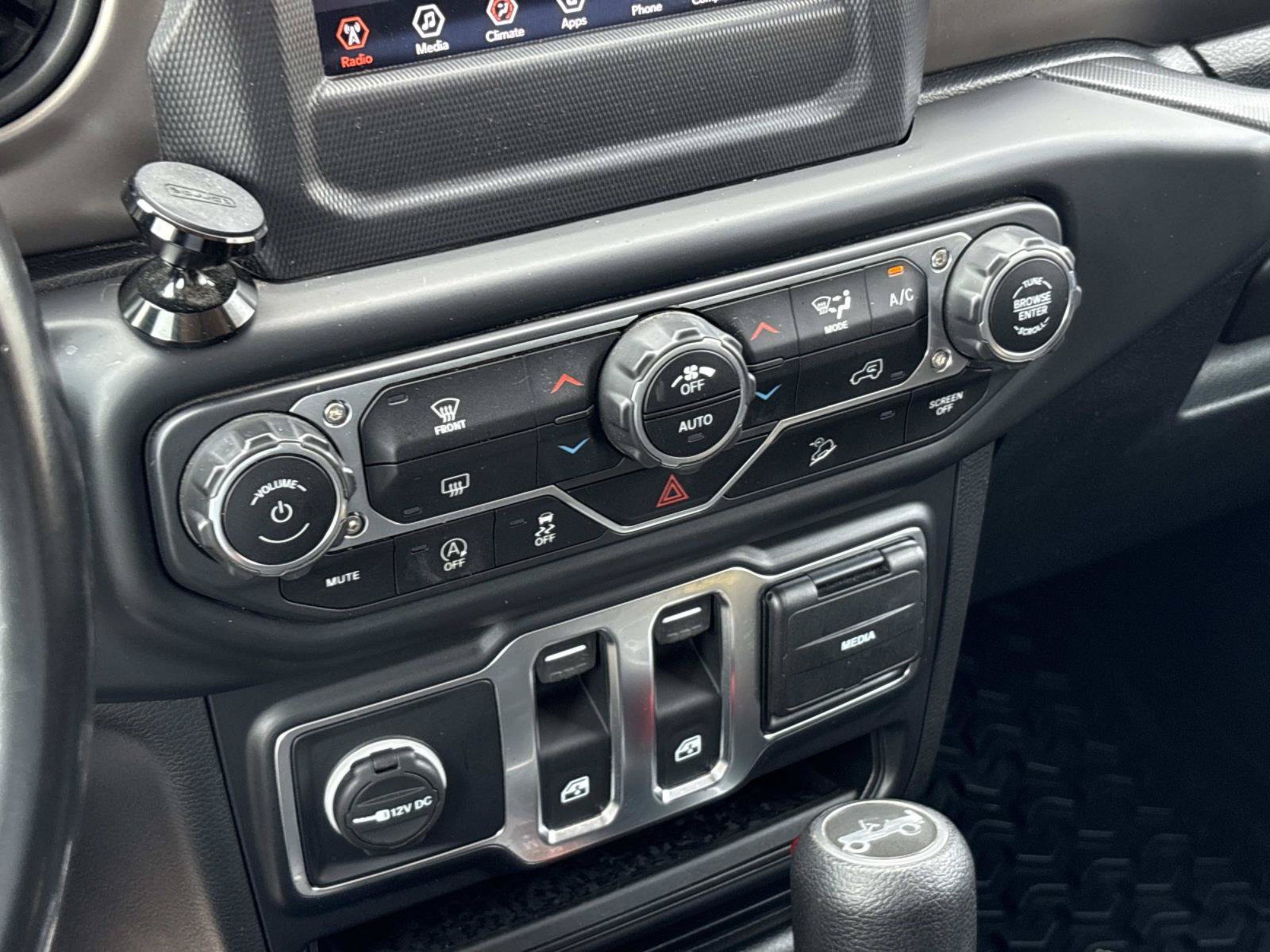 Used 2020 Jeep Wrangler Sport AWD/4WD image 24
