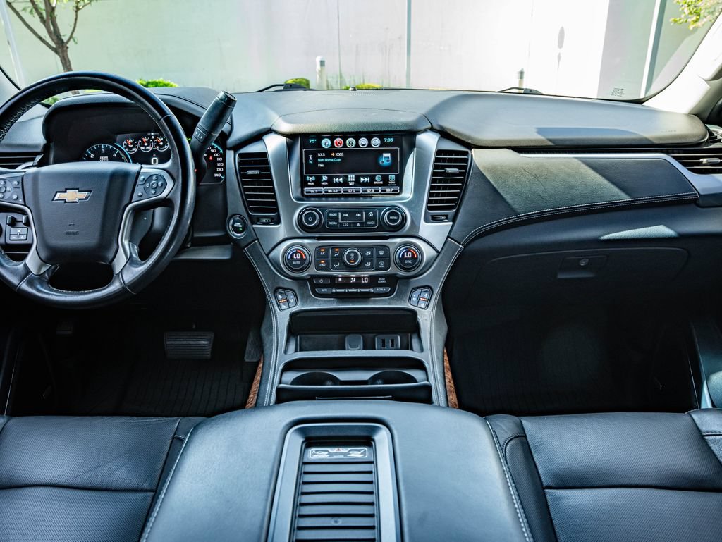 Used 2020 Chevrolet Tahoe Premier AWD/4WD image 30
