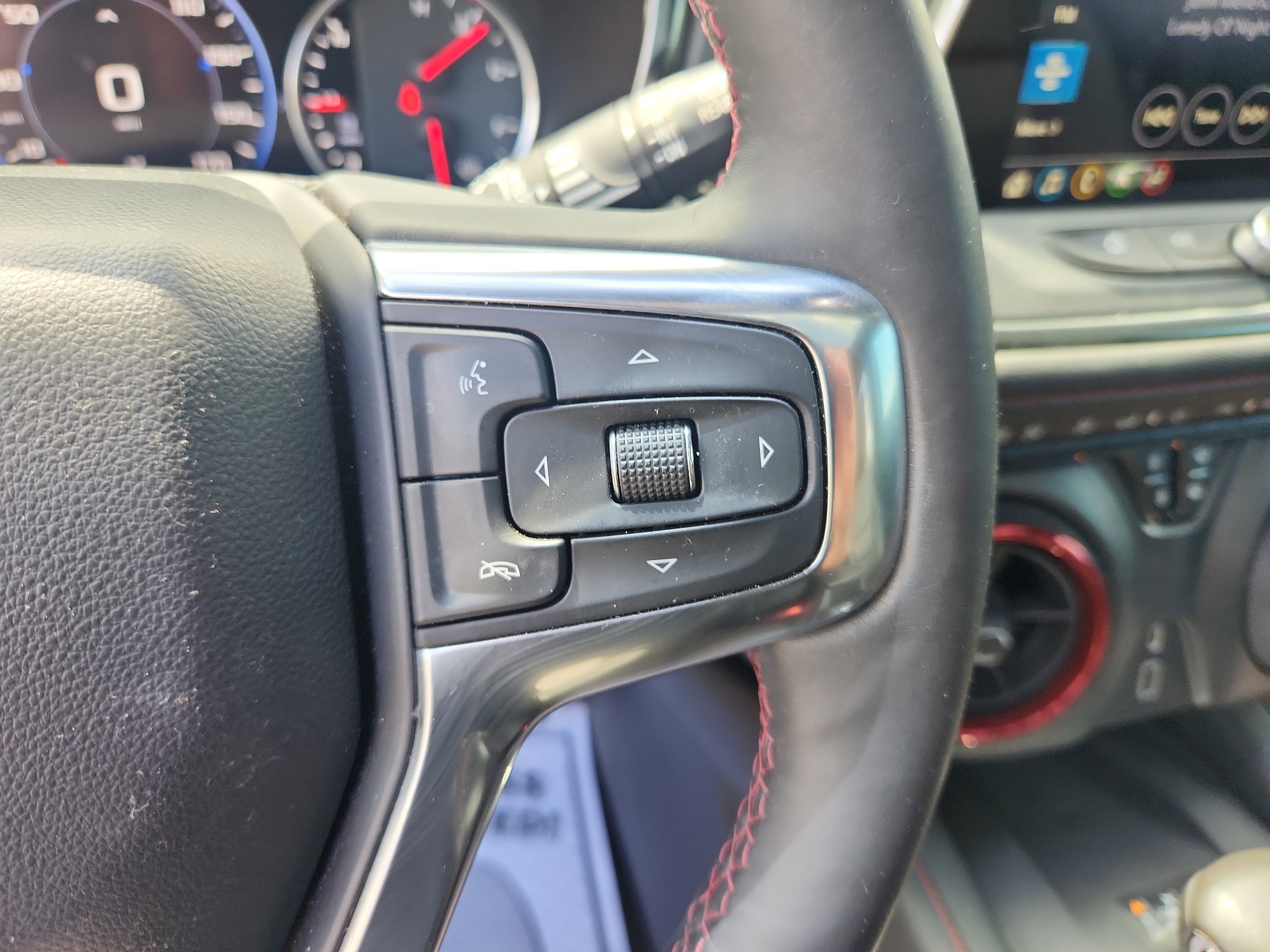 Used 2019 Chevrolet Blazer RS FWD image 32