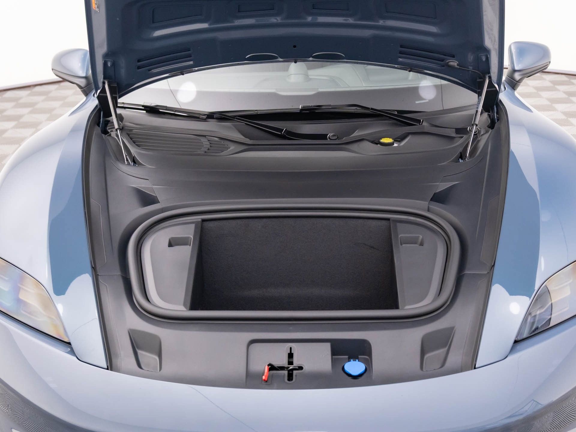 New 2025 Porsche Taycan 4 Cross Turismo image 30