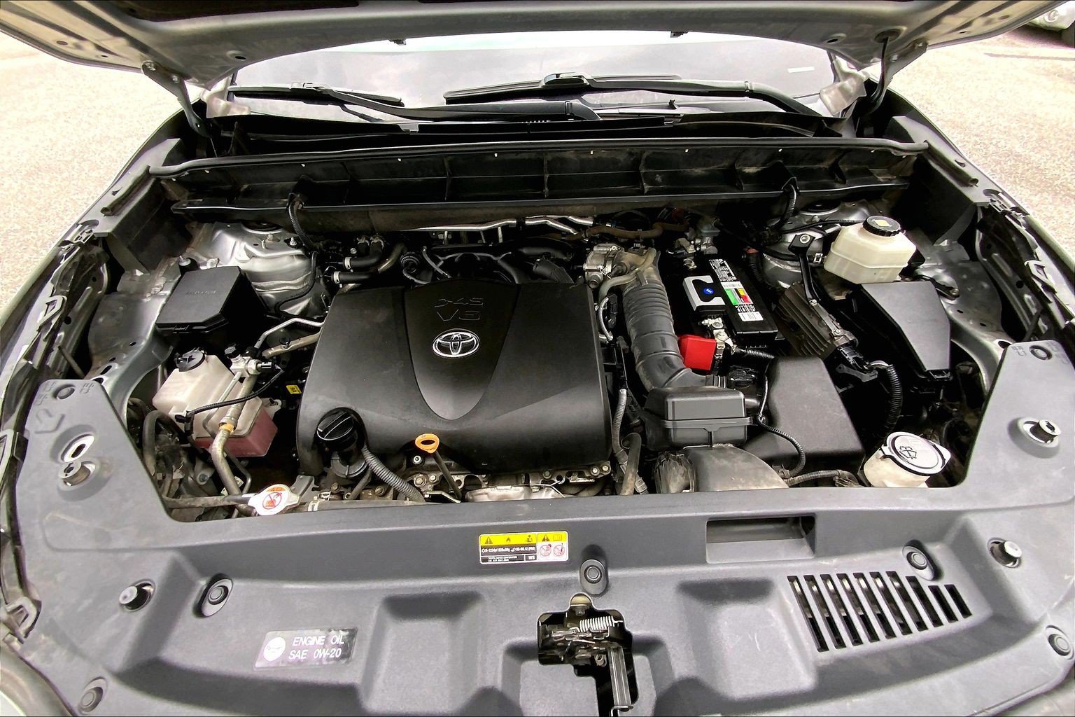 Used 2021 Toyota Highlander XLE FWD image 13