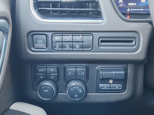 Used 2023 Chevrolet Tahoe Z71 w/ Luxury Package image 24