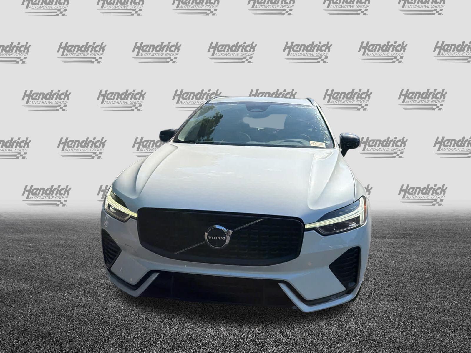 Used 2024 Volvo XC60 B5 Plus w/ Protection Package Premier AWD/4WD image 6