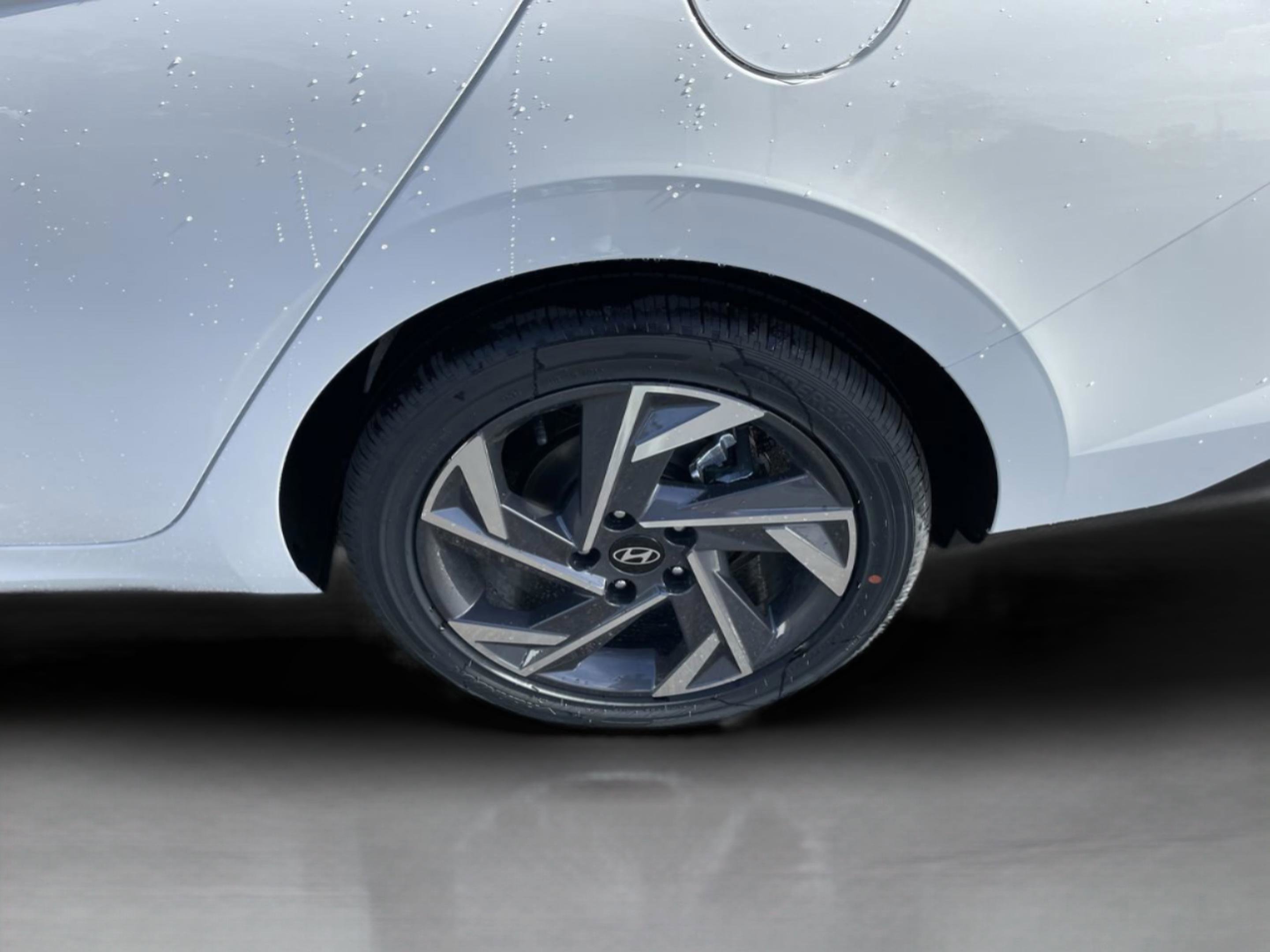 New 2026 Hyundai Elantra Limited w/ Cargo Package image 32