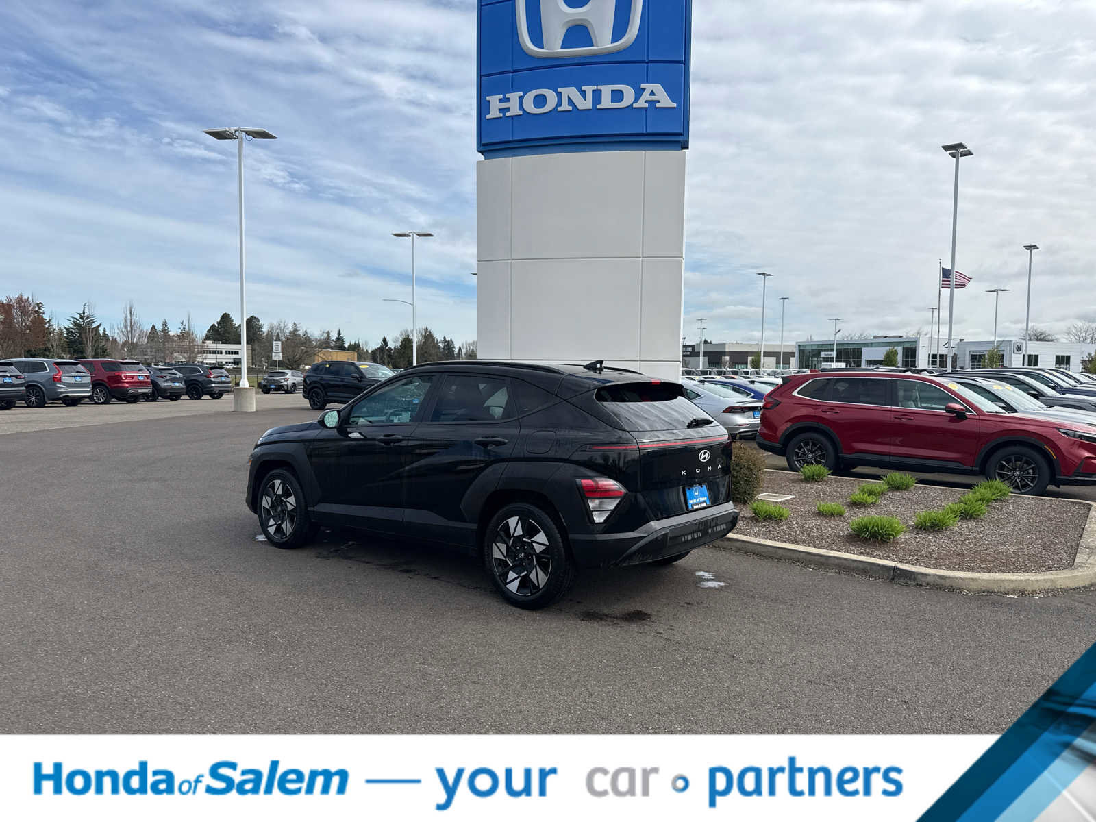 Used 2024 Hyundai Kona SEL image 4