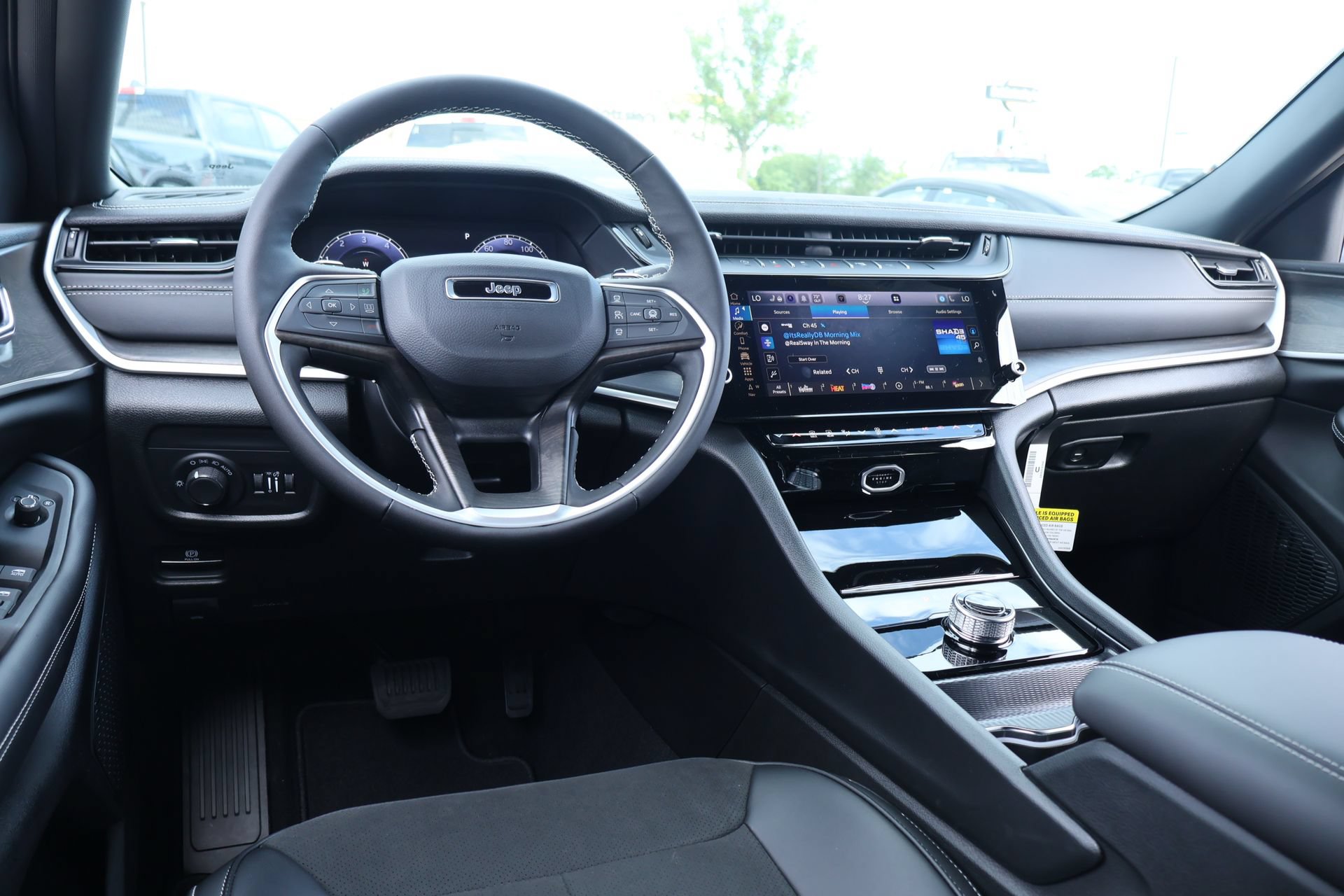 New 2026 Jeep Grand Cherokee Altitude RWD image 2