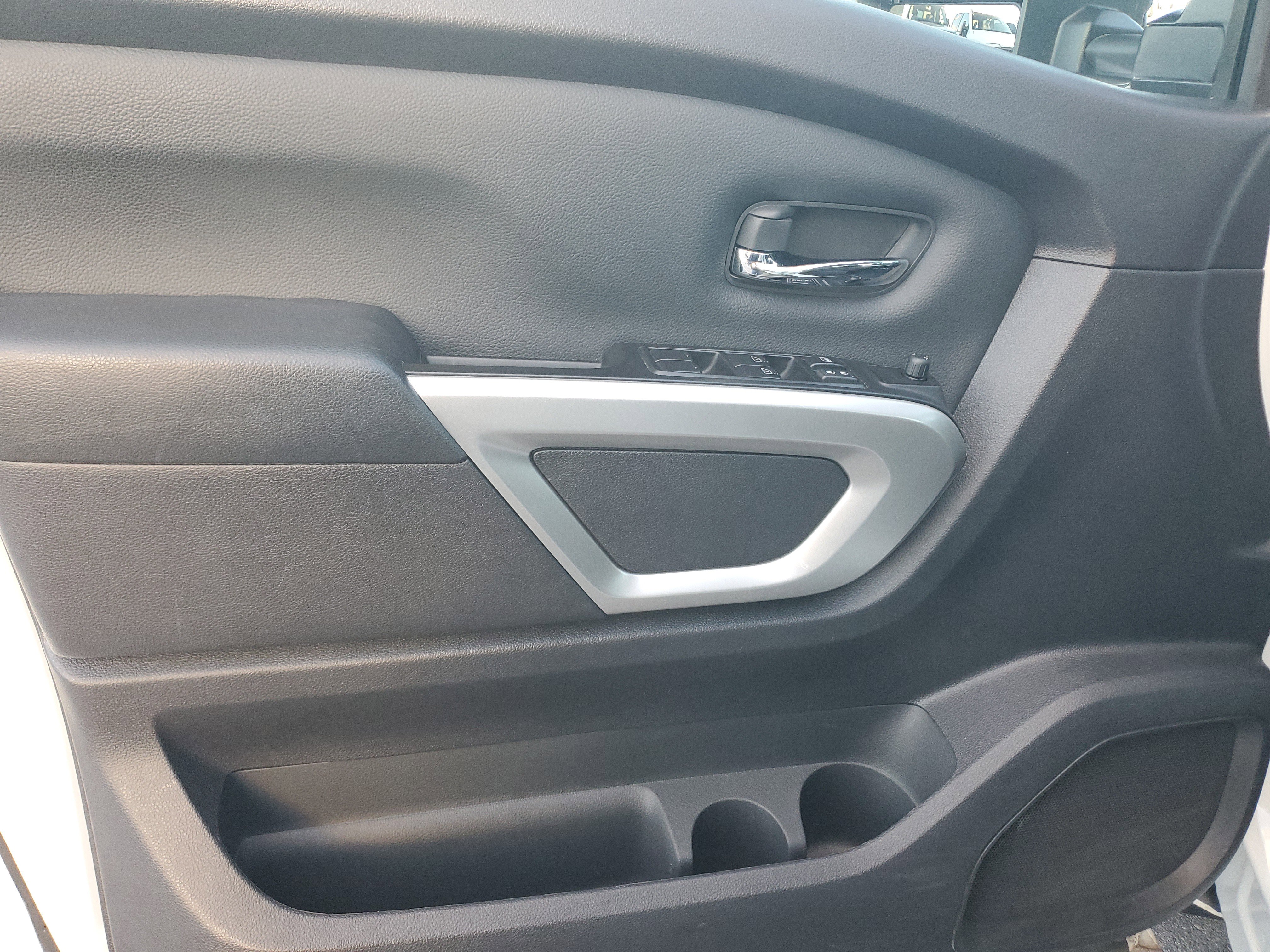 Certified 2024 Nissan Titan SV w/ SV Convenience Package image 25