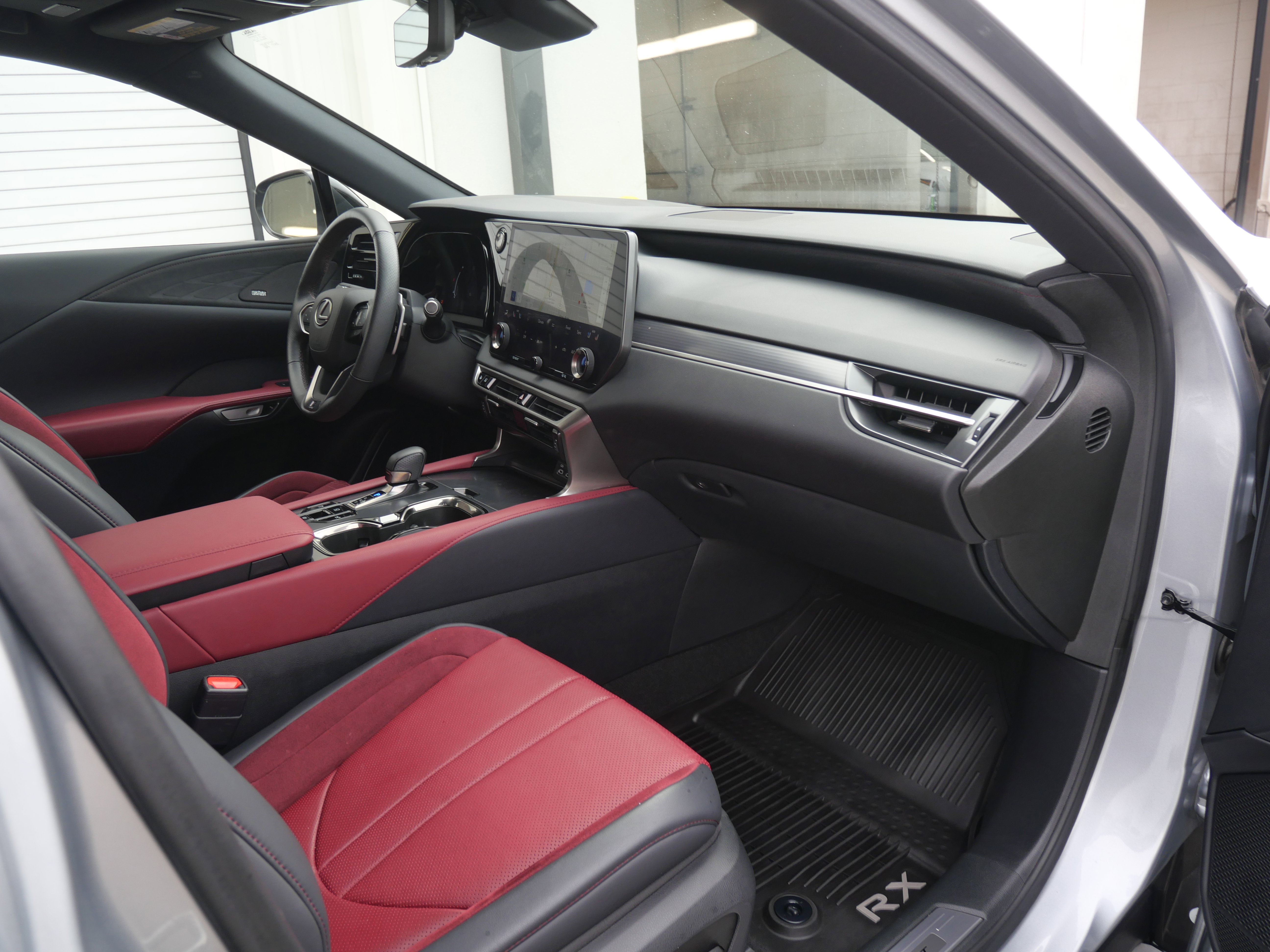 Used 2023 Lexus RX 500h F Sport image 14