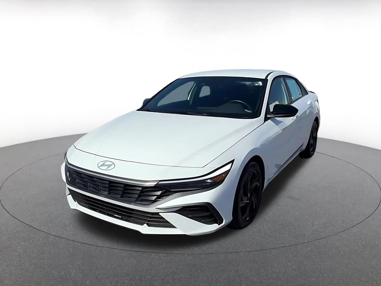 Used 2026 Hyundai Elantra Sport FWD image 7