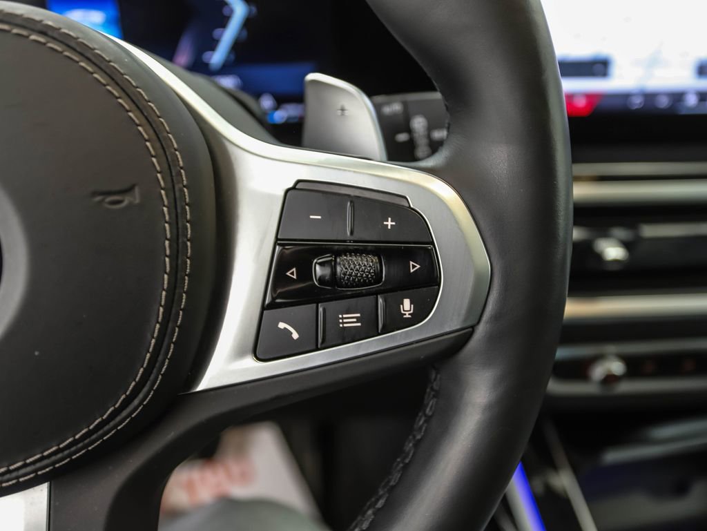 Used 2024 BMW X7 xDrive40i w/ Executive Package image 13