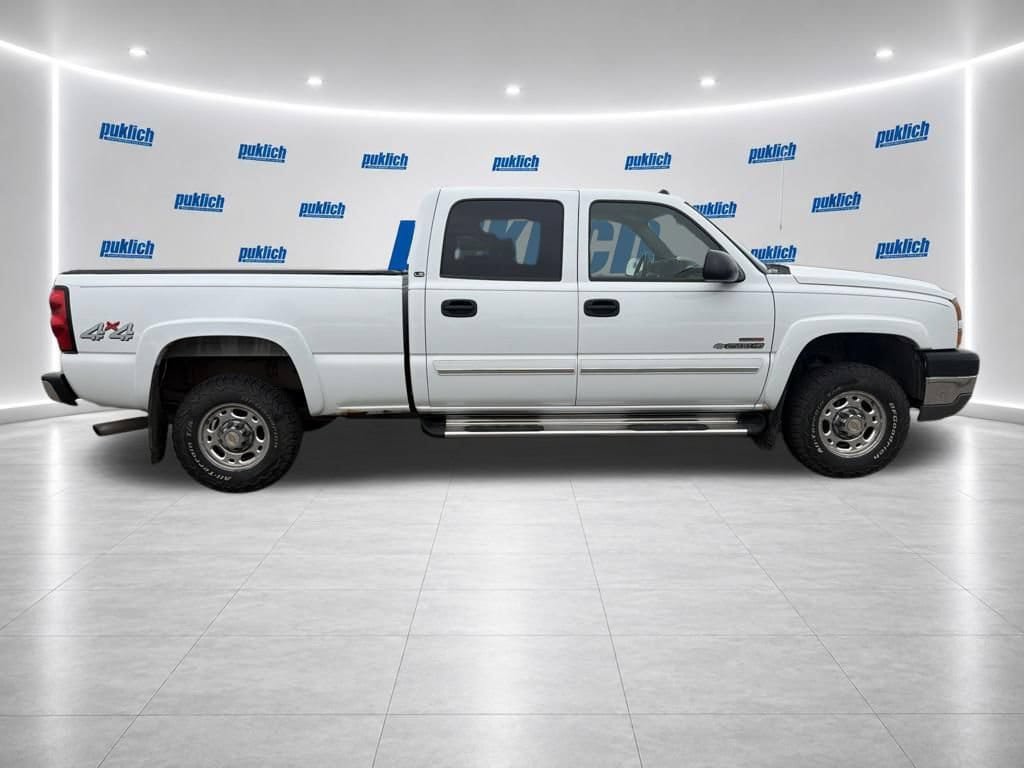 Used 2005 Chevrolet Silverado 2500 LS w/ Heavy-Duty Power Package AWD/4WD image 8