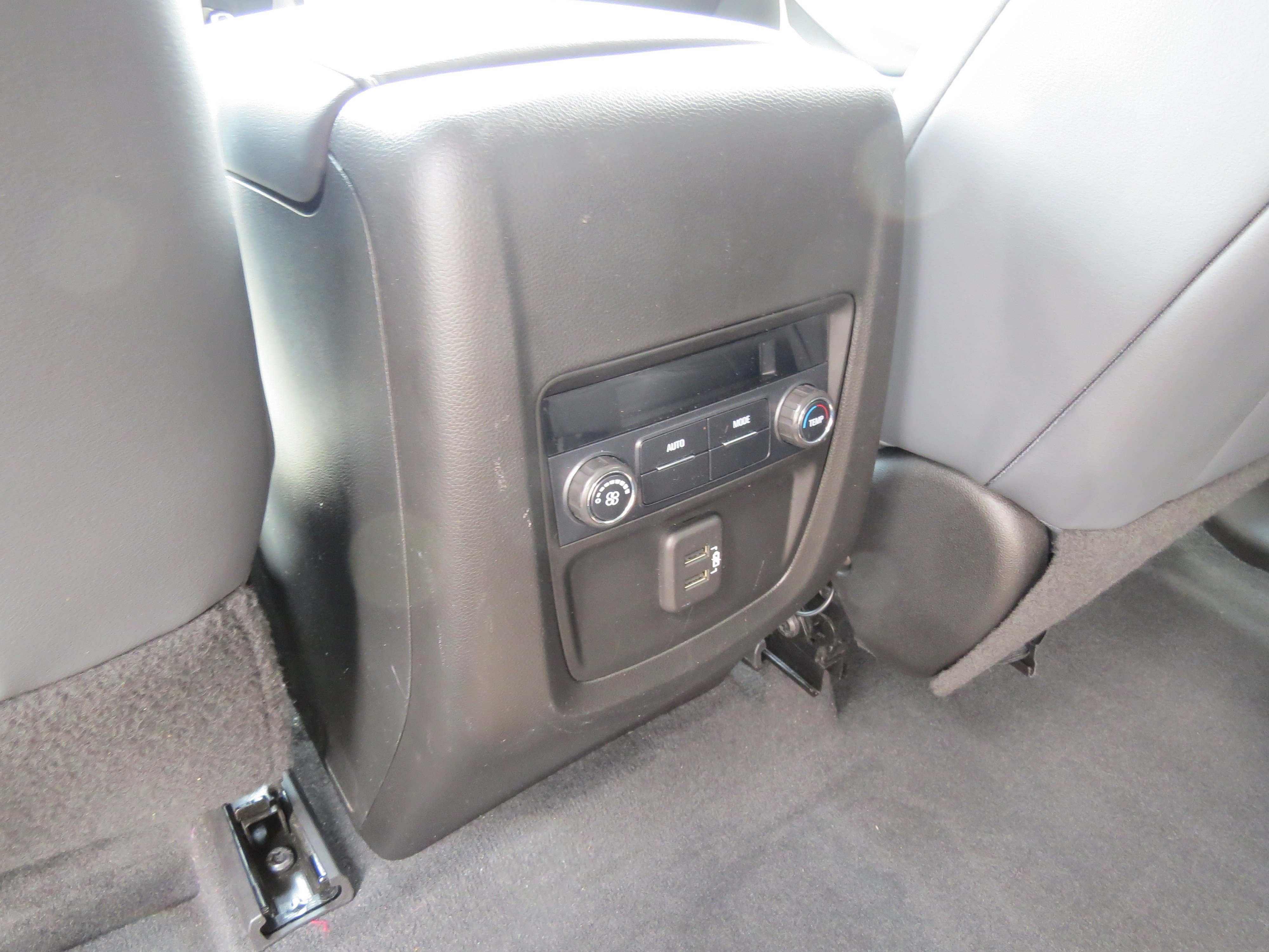Used 2021 Buick Enclave Essence image 23