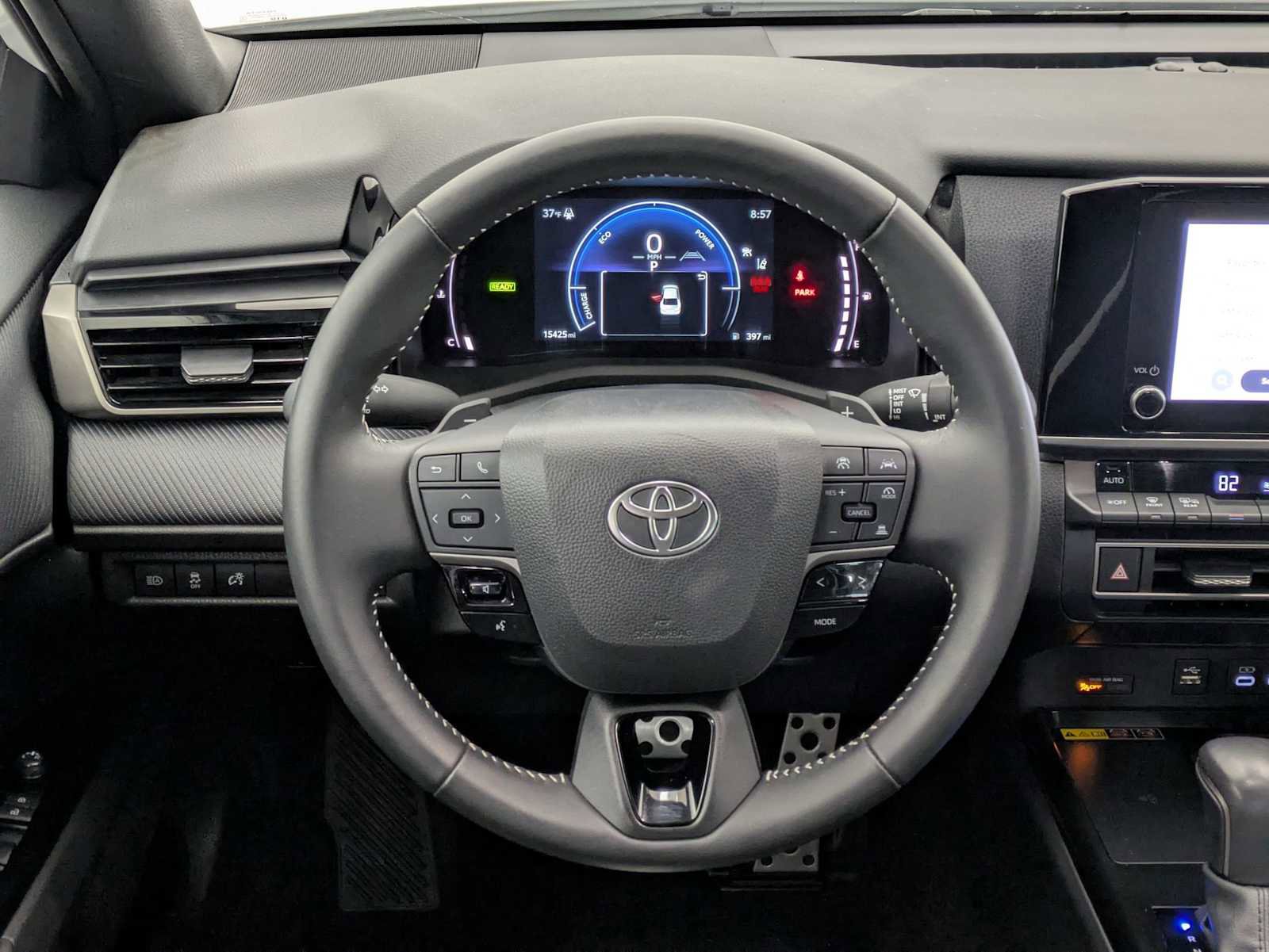 Used 2025 Toyota Camry SE image 23