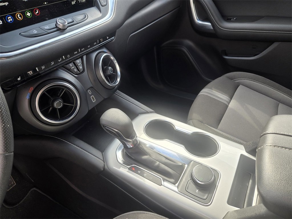 Used 2025 Chevrolet Blazer LT image 15