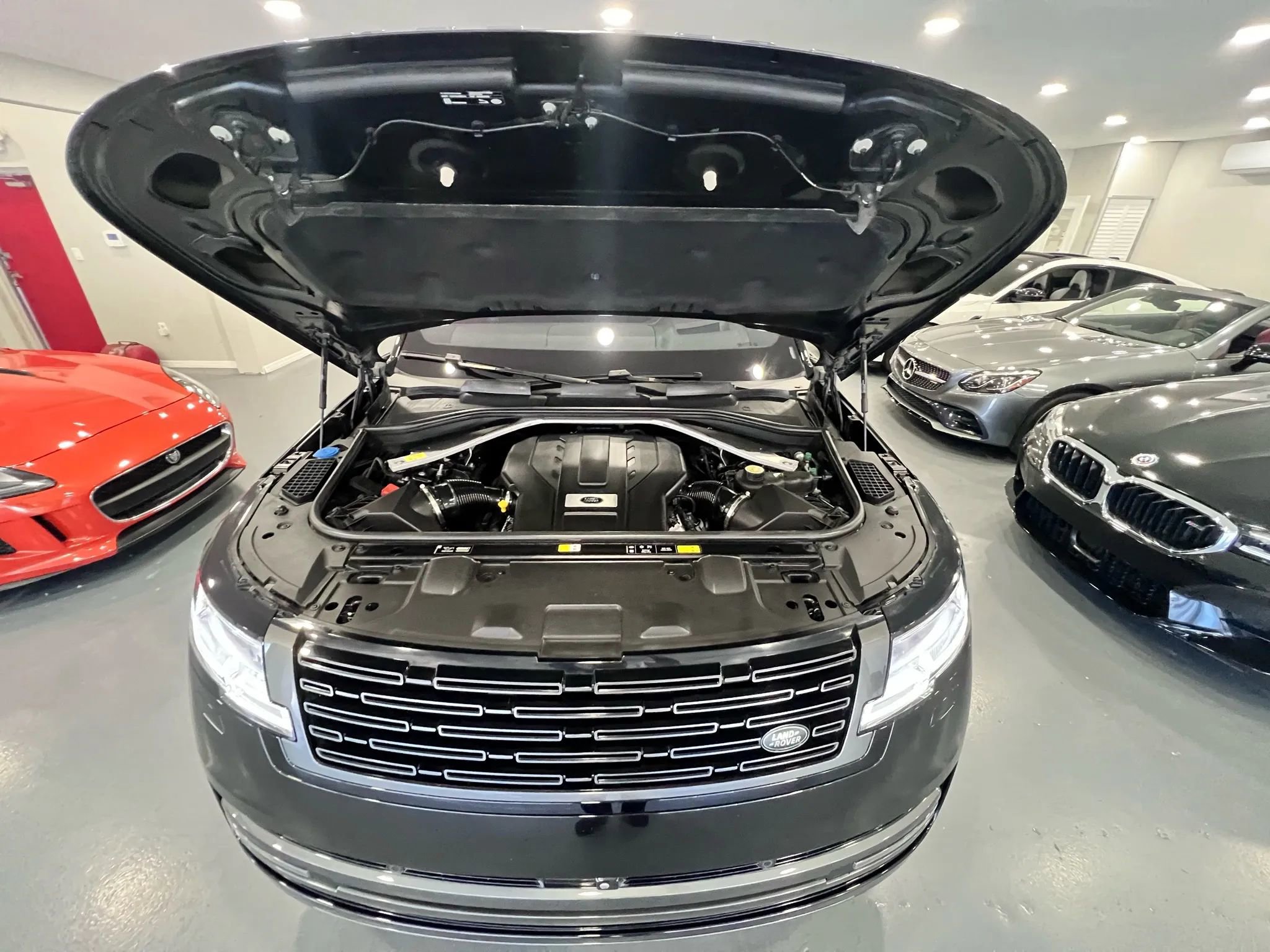 Used 2023 Land Rover Range Rover Long Wheelbase Autobiography image 47