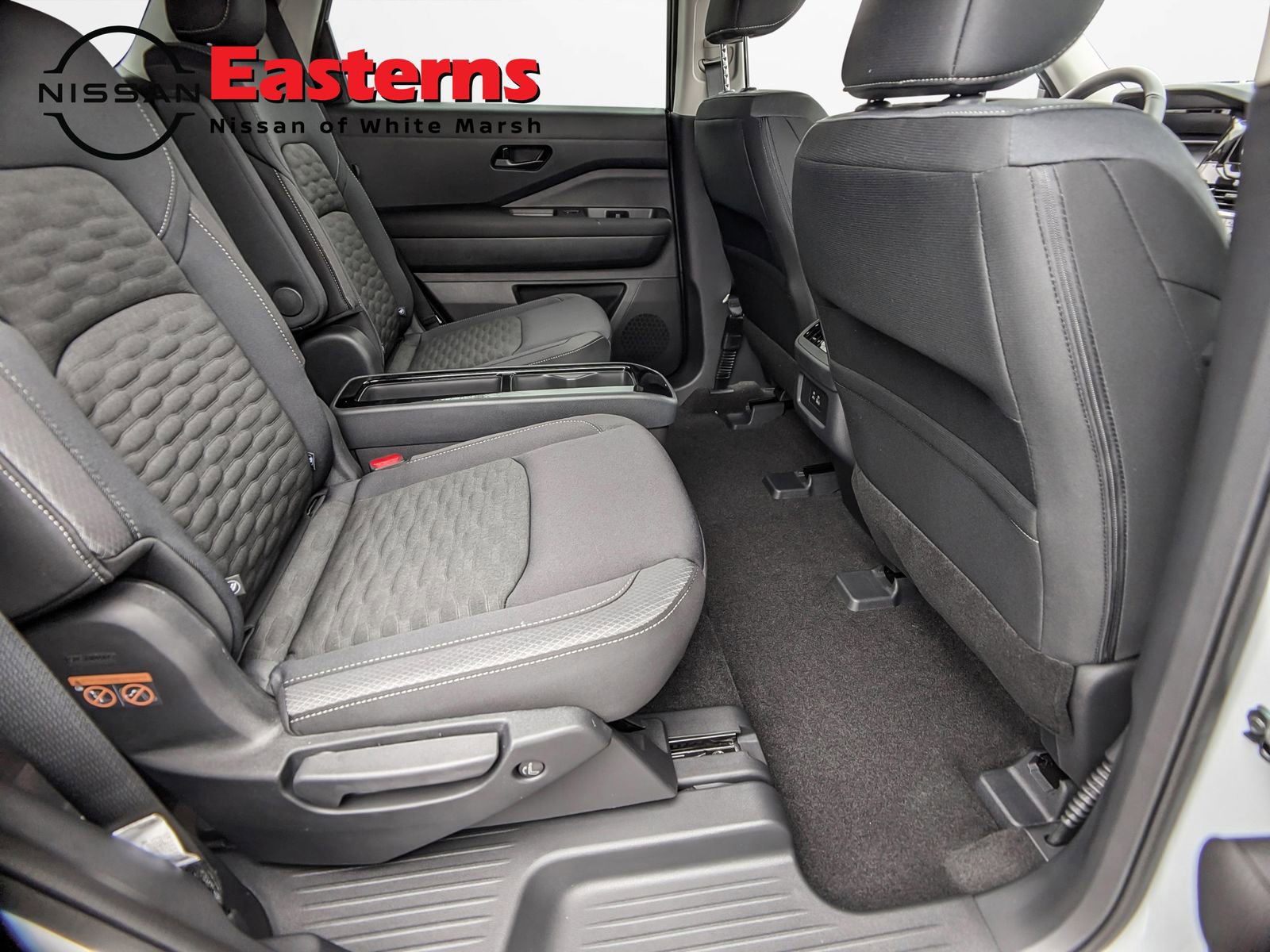 New 2025 Nissan Pathfinder SV w/ SV Premium Package image 24