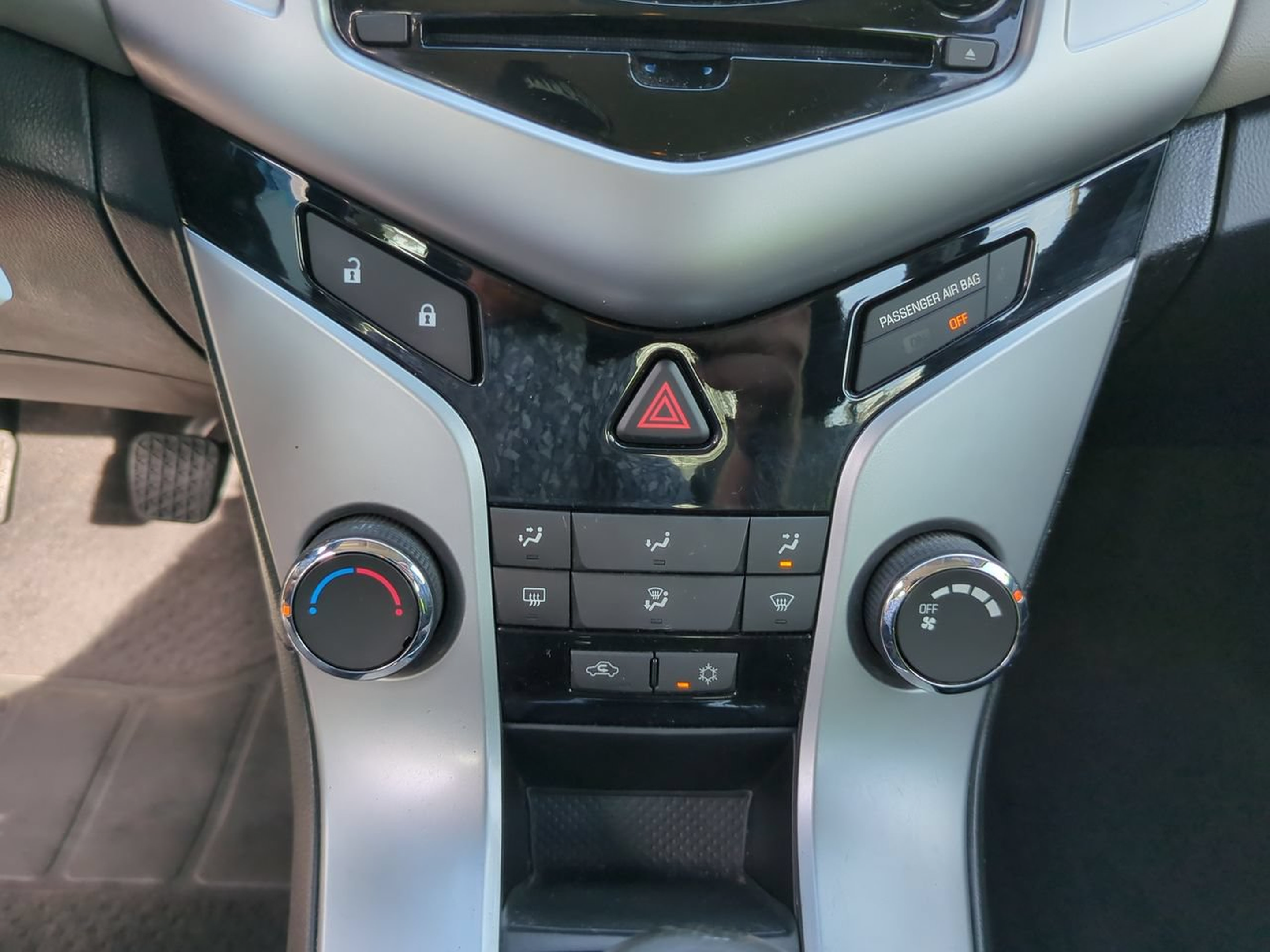 Used 2011 Chevrolet Cruze LS w/ Connectivity Package FWD image 27