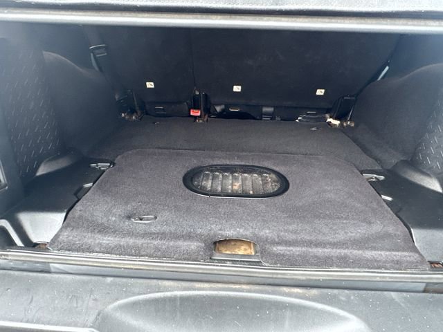 Used 2015 Jeep Wrangler Unlimited Rubicon w/ Max Tow Package image 10