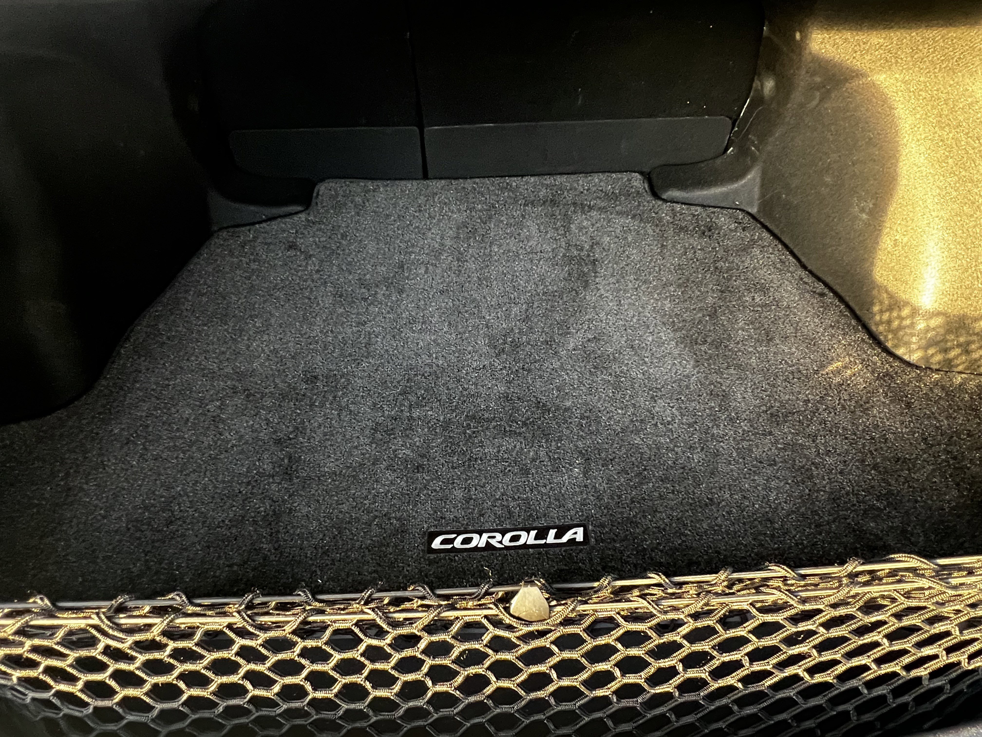 Used 2021 Toyota Corolla SE w/ SE Premium Package image 48