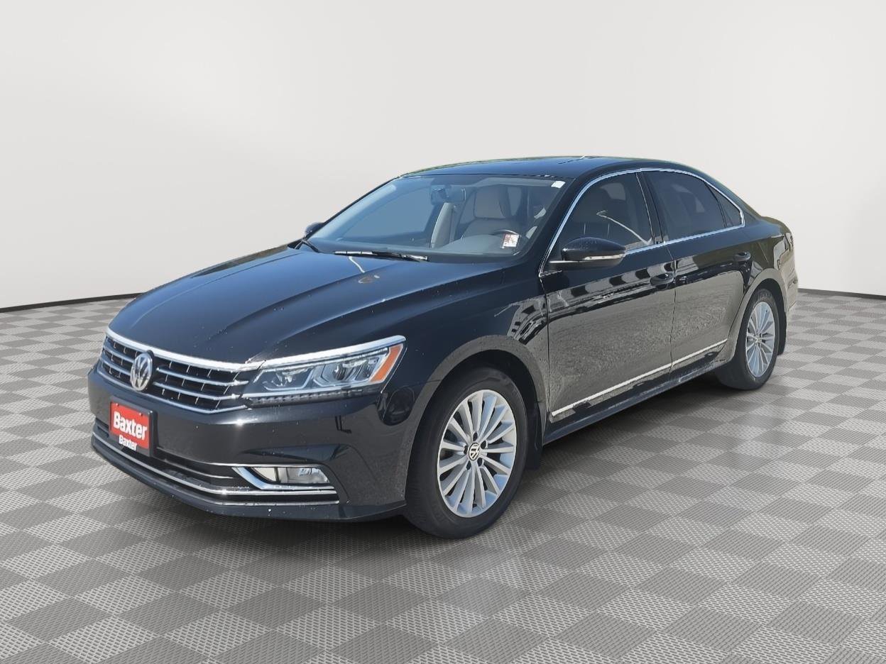 Used 2016 Volkswagen Passat 1.8T SE w/ Lighting Package (P06) FWD image 3