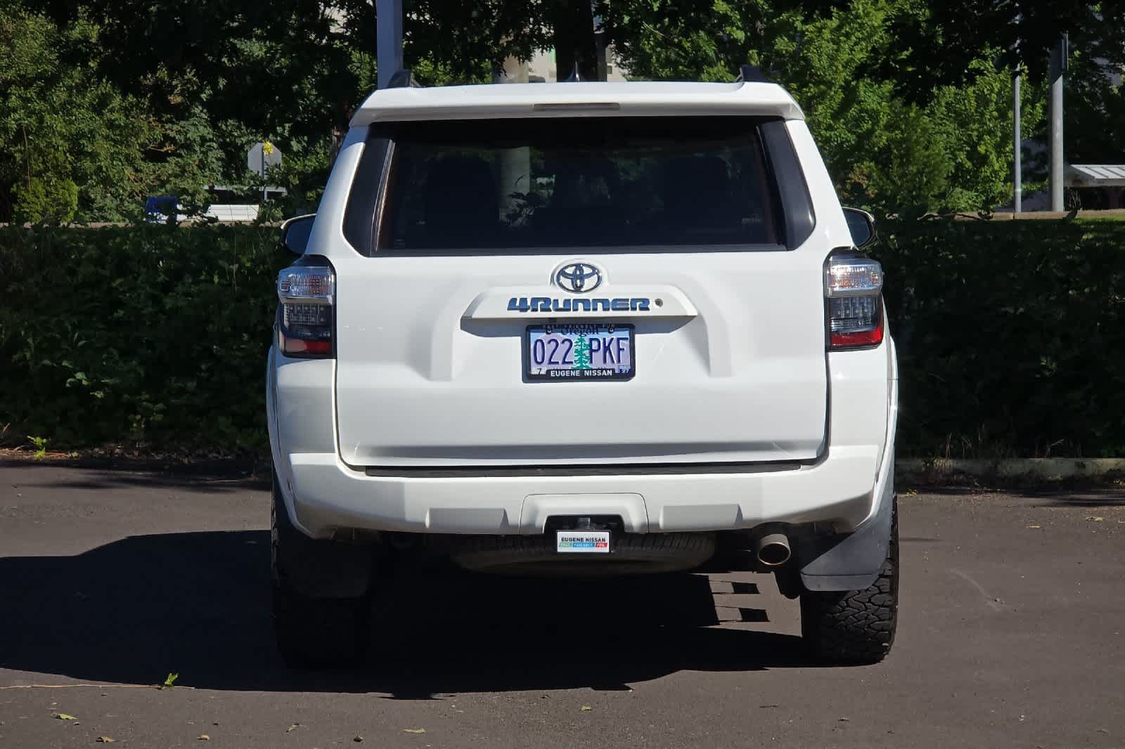 Used 2019 Toyota 4Runner SR5 AWD/4WD image 7