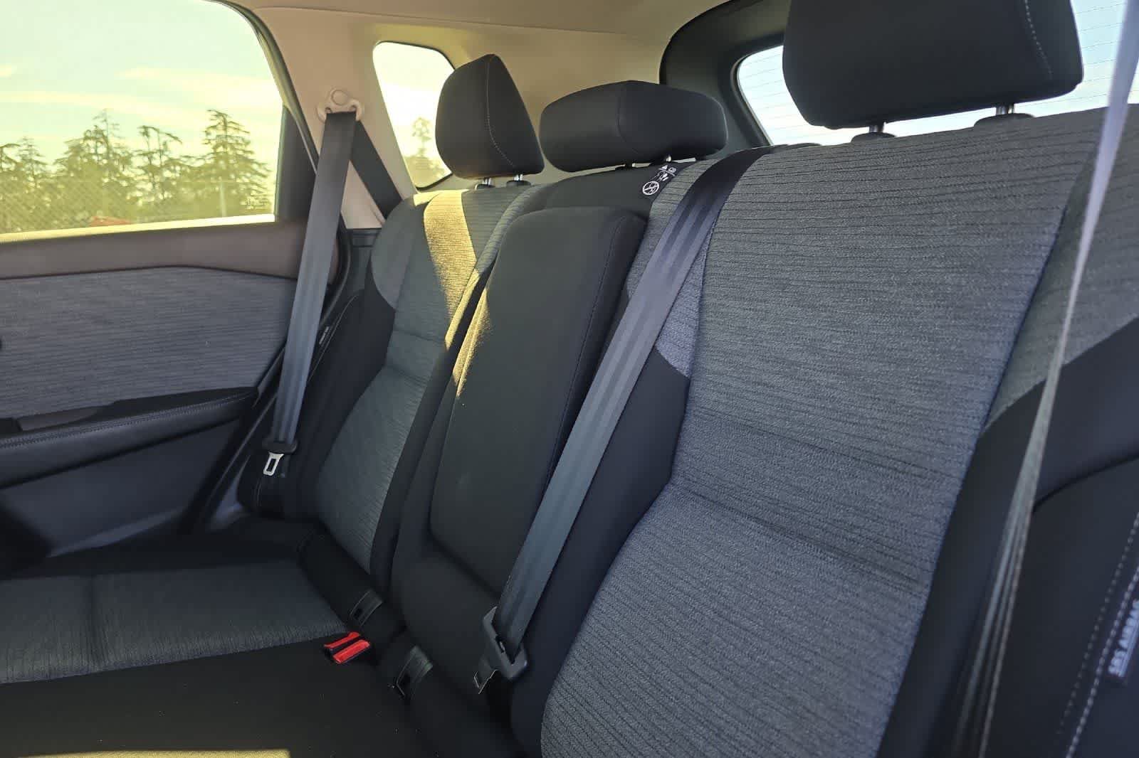 Used 2023 Nissan Rogue SV FWD image 17