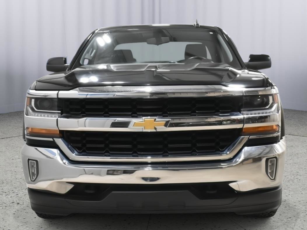 Used 2017 Chevrolet Silverado 1500 LT w/ All Star Edition image 27